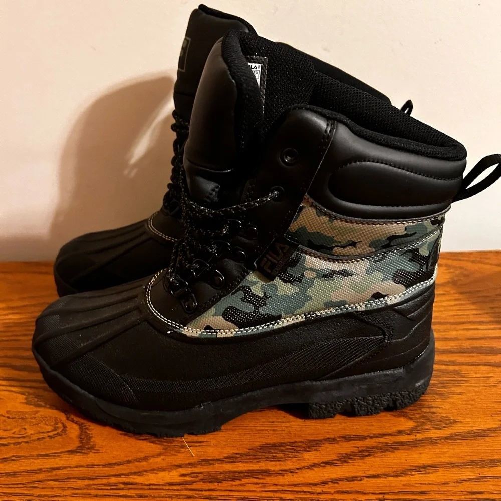 Fila Black Waterproof Insulated Duck Boots/Green Camouflage/Men’s Size 7/NWOT